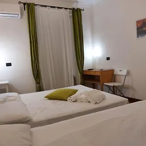 La Dolce 2*, Roma İtalya